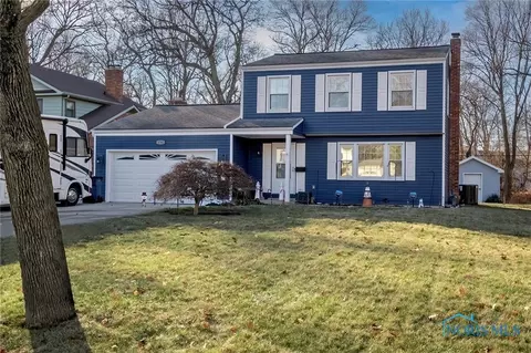 1742 Meadowhill Ct, Toledo, OH 43614