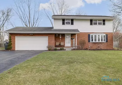 1727 Cherry Ln, Findlay, OH 45840