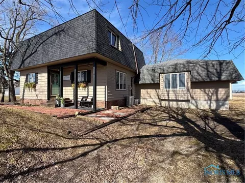 6853 Seaman Rd, Oregon, OH 43616