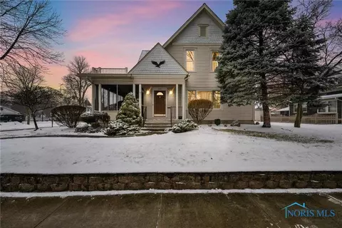 305 Elm St, Wauseon, OH 43567