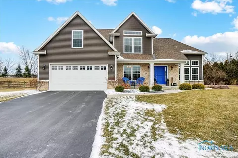 208 Drakefield Ct, Perrysburg, OH 43551