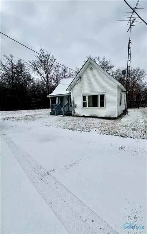 307 Summit St, Malinta, OH 43535 photo 2
