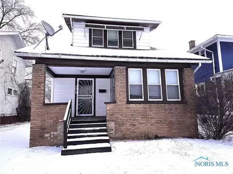 2104 Calumet Ave, Toledo, OH 43607