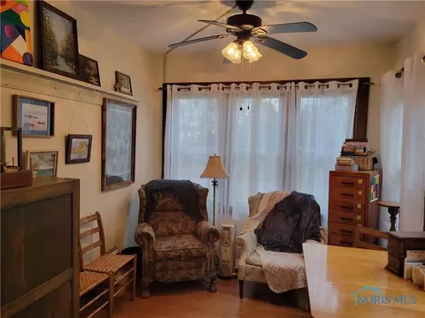 123 S Johnson St, Ada, OH 45810 photo 9