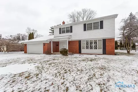 2309 Tanglewood Dr, Toledo, OH 43614