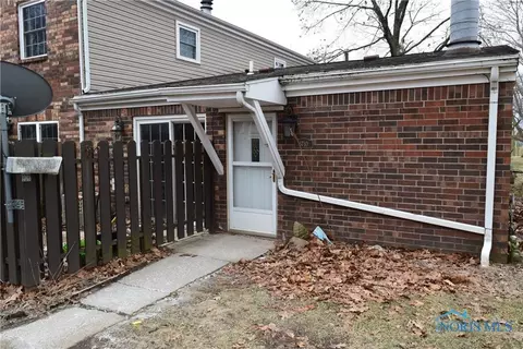 5710 Aspen Dr #12, Toledo, OH 43615