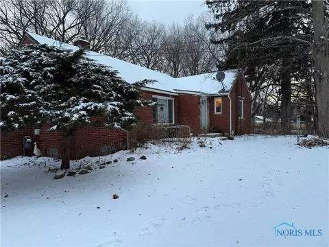 6815 Dorr St, Toledo, OH 43615