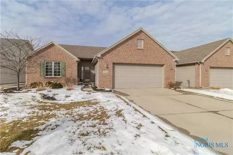4250 Crystal Ridge Dr W, Maumee, OH 43537