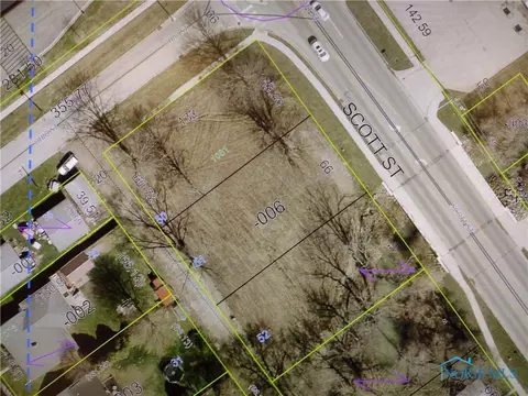 1081 N Scott St, Napoleon, OH 43545