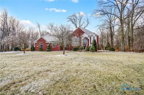 5387 Sugar Ridge Rd, Pemberville, OH 43450