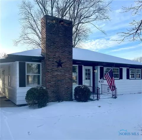433 N Elm St, Edgerton, OH 43517