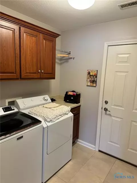 1402 Fieldstone Dr, Bryan, OH 43506 photo 10