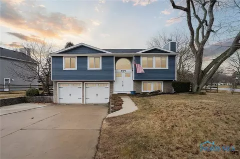 500 Independence Dr, Waterville, OH 43566