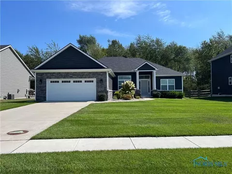 366 Hidden Village Ln, Holland, OH 43528