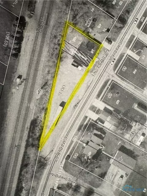 420 E Maple St, Deshler, OH 43516 photo 1