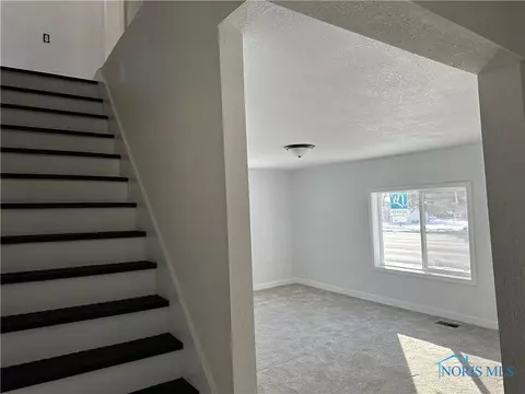 809 S Main St, Bryan, OH 43506 photo 5
