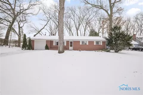6543 Wild Oaks Dr, Toledo, OH 43615
