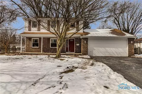 5945 Brainard Dr, Sylvania, OH 43560