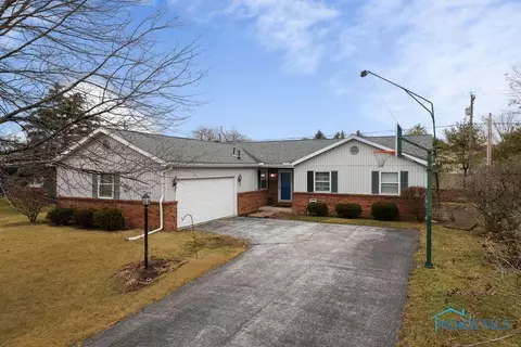 841 Longmeadow Ln, Findlay, OH 45840