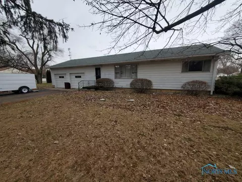 12531 W Hughes St, Fostoria, OH 44830
