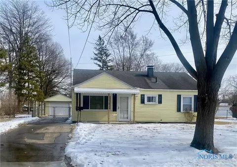 1101 Westfield Dr, Maumee, OH 43537
