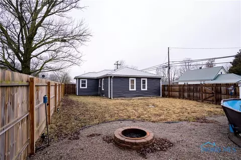 715 N Walnut St, Paulding, OH 45879 photo 6