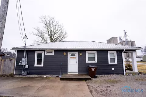 715 N Walnut St, Paulding, OH 45879 photo 3