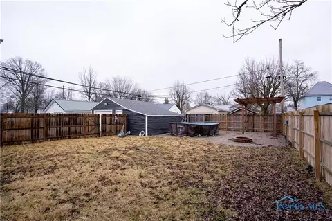 715 N Walnut St, Paulding, OH 45879 photo 9