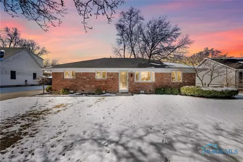 4436 Carl Dr, Maumee, OH 43537