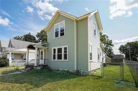 505 Cherry St, Findlay, OH 45840 photo 2