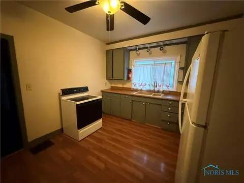 505 Cherry St, Findlay, OH 45840 photo 9