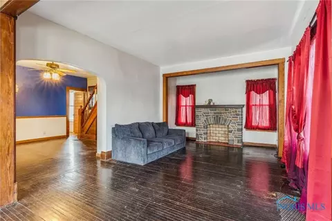 505 Cherry St, Findlay, OH 45840 photo 4
