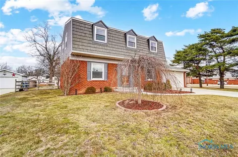 113 Guy St, Walbridge, OH 43465 photo 3