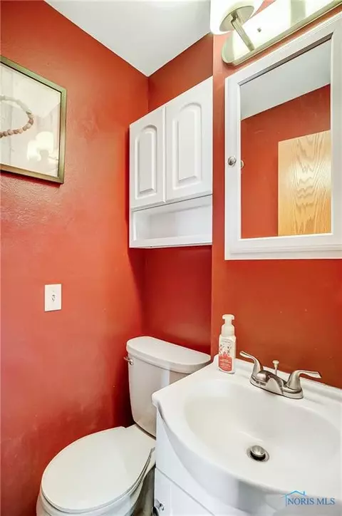 113 Guy St, Walbridge, OH 43465 photo 24