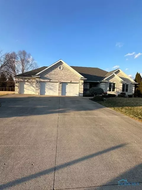806 Summer Dr, Carey, OH 43316