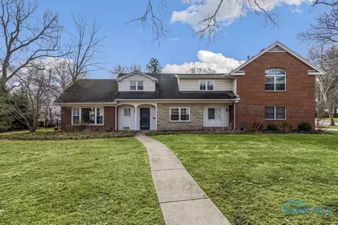 4233 Bonnie Brook Rd, Ottawa Hills, OH 43606