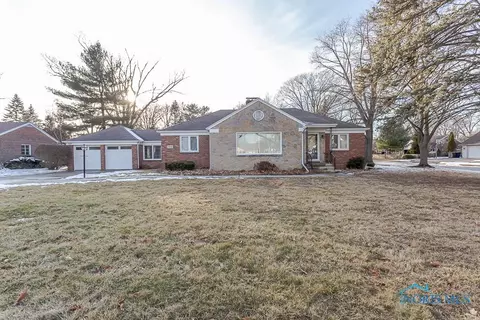 3904 Beechway Blvd, Toledo, OH 43614