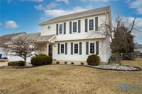 2069 Coe Ct, Perrysburg, OH 43551