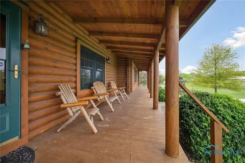 8780 Cedar Point Rd, Oregon, OH 43616 photo 4