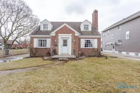 2602 117th St, Toledo, OH 43611