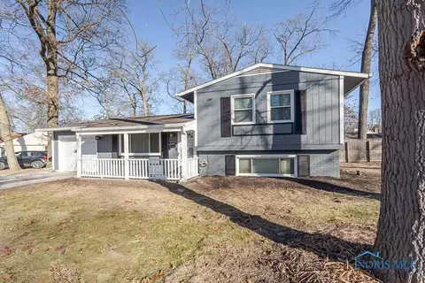 6645 Charlesgate Rd, Sylvania, OH 43560