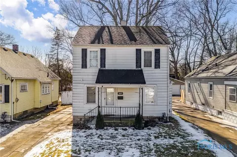 2637 Oak Grove Pl, Toledo, OH 43613