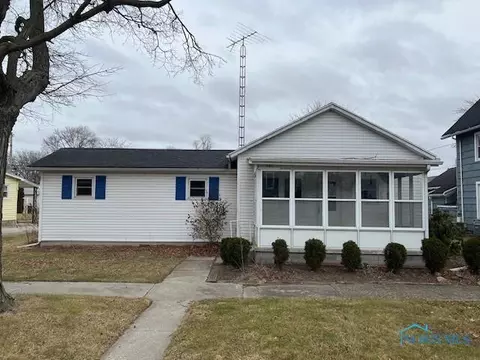 361 Lincoln St, Elmore, OH 43416