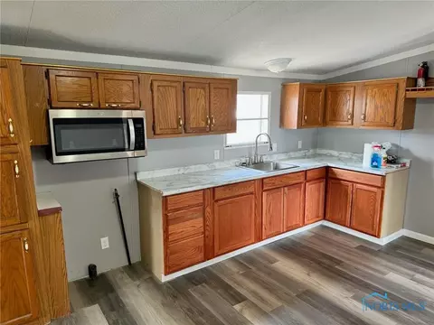 205 E Short St, Stryker, OH 43557 photo 4