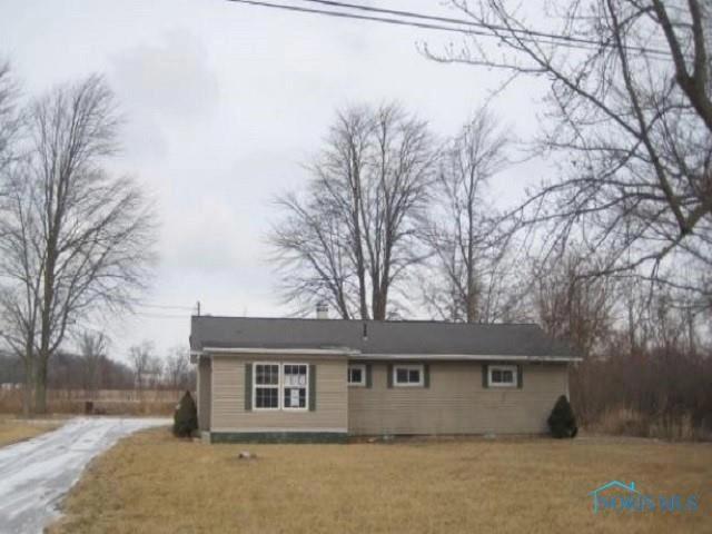 7485 W Carlton Ave, Port Clinton, OH 43452