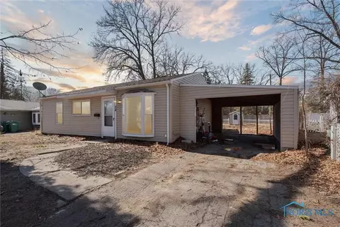 24 Derbyshire Rd, Toledo, OH 43615
