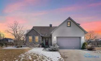 7741 Shoemaker Dr, Waterville, OH 43566