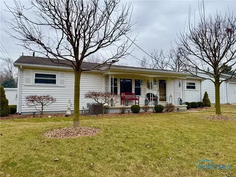 85 Calvin St, Defiance, OH 43512