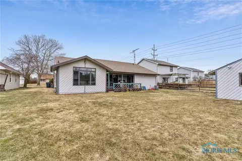 219 Waddle St, Findlay, OH 45840