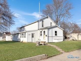 230 Hopkins St, Defiance, OH 43512